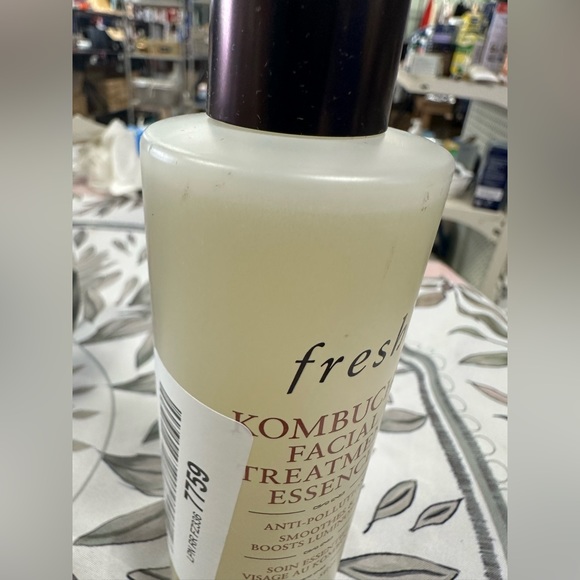 Kombucha Facial Treatment Essence - Picture 2 of 6